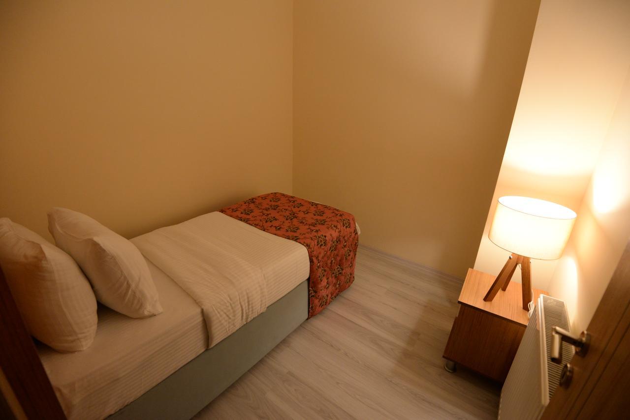 Van Corner Hotel Экстерьер фото